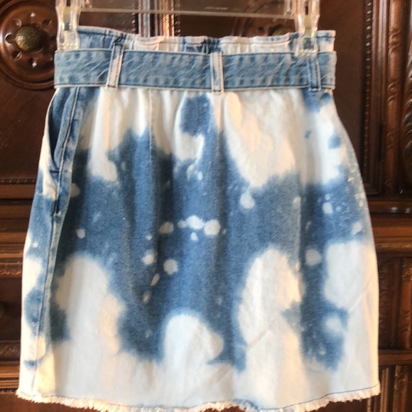 NWT Urban Outfitters BDG Bleached denim mini skirt. - Picture 5 of 10